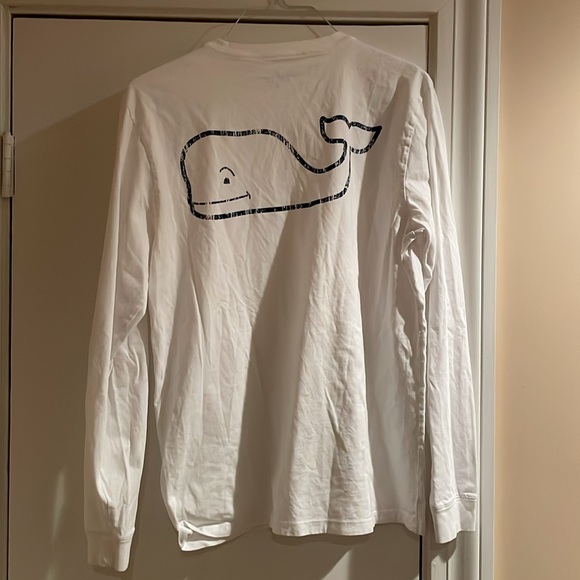 Vineyard Vines size Medium. Unisex. Great condition. - Picture 2 of 3